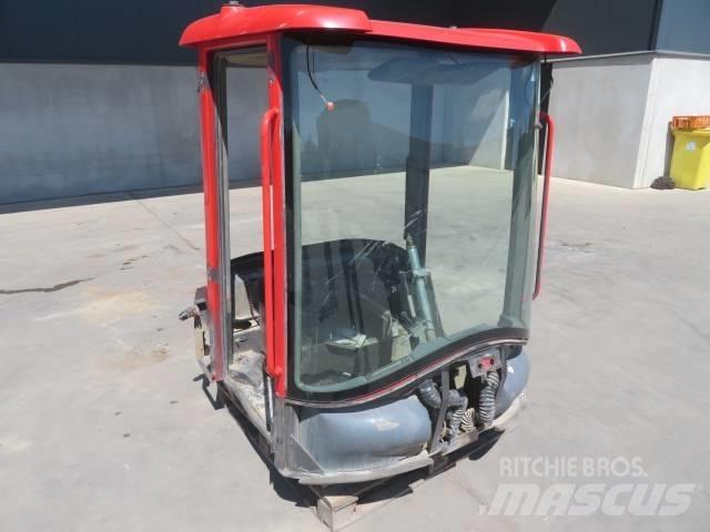 Volvo L30B / L35B Kabiny a interiér
