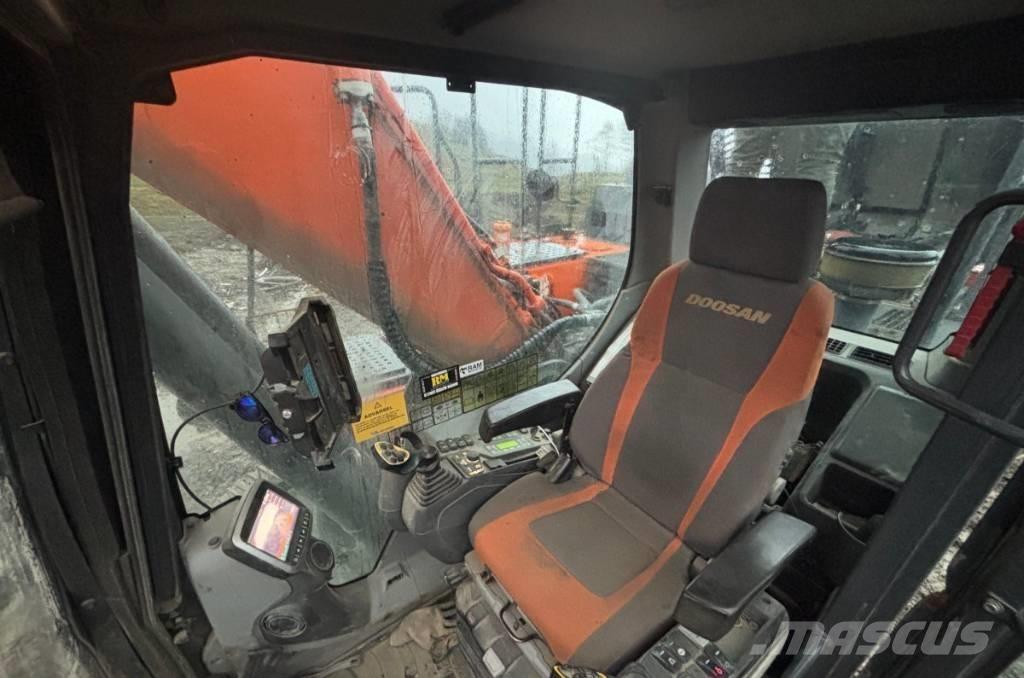 Doosan DX 255 LC-5 Pásová rýpadla