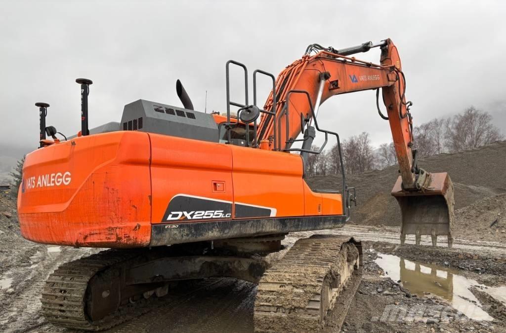 Doosan DX 255 LC-5 Pásová rýpadla