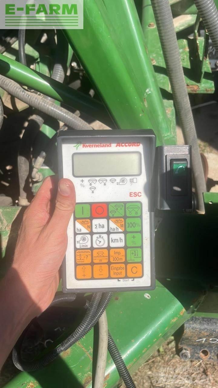 John Deere 750 A Přesné secí stroje