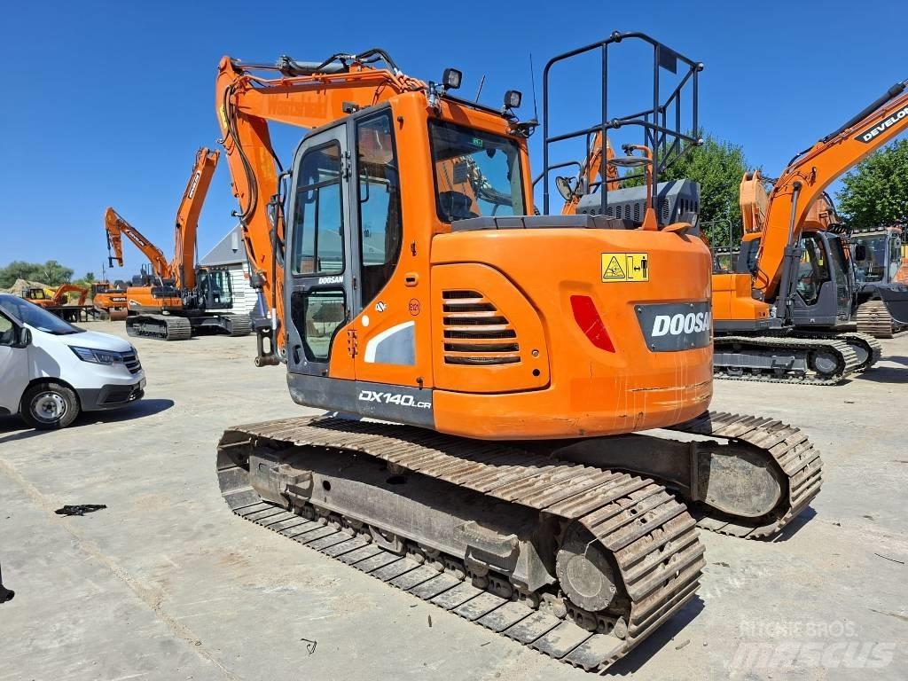 Doosan DX 140 LCR Pásová rýpadla