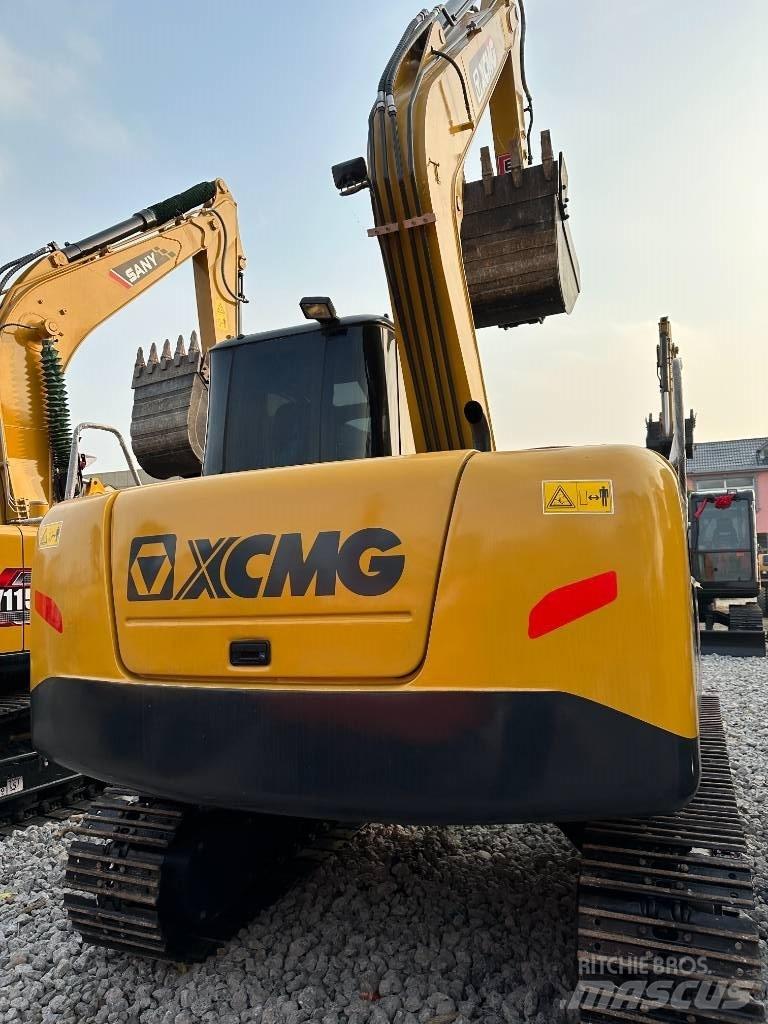 XCMG XE 85 DA Midi rýpadla 7t - 12t
