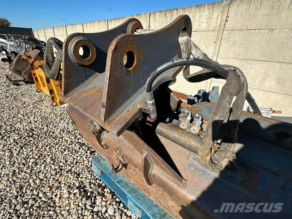 Hitachi ZX170-5B Hloubkové lopaty