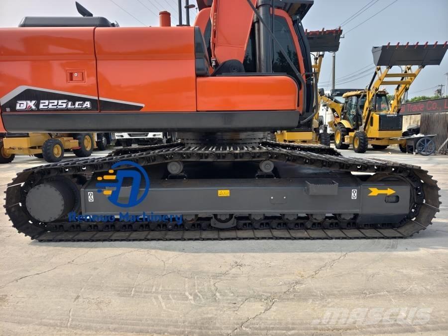 Doosan DX 225 LCA Pásová rýpadla