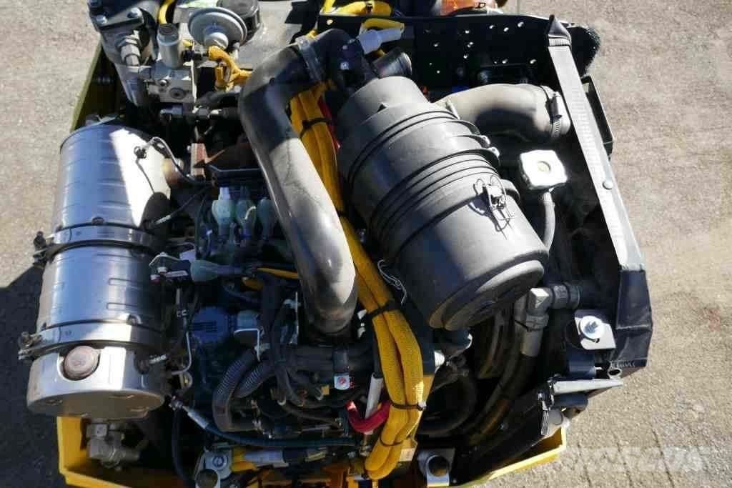 Bomag BW 100 AD-5 Malé asfaltovací stroje