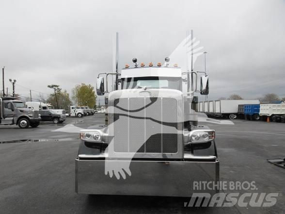 Peterbilt 389 Tahače