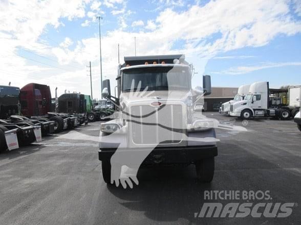 Peterbilt 567 Sklápěče