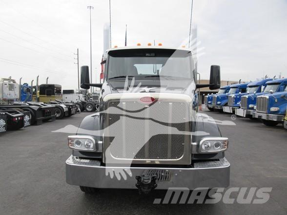 Peterbilt 567 Tahače
