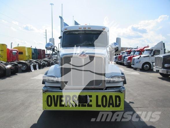 Peterbilt 567 Tahače