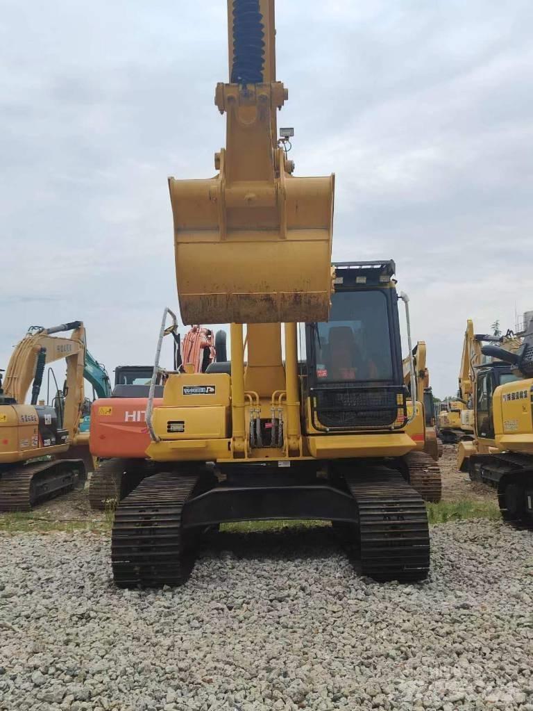 Komatsu PC200 Pásová rýpadla