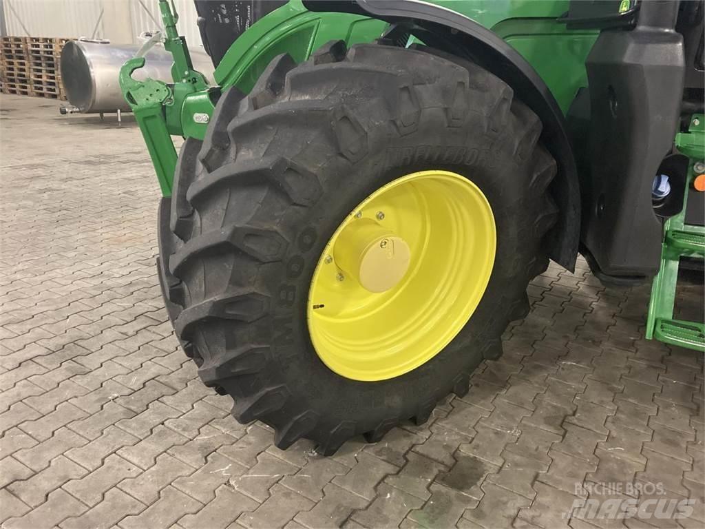 John Deere 6R 150 Traktory