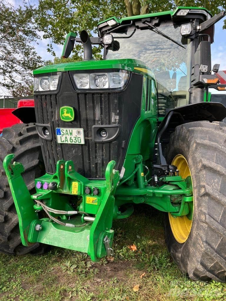 John Deere 7R 330 Traktory