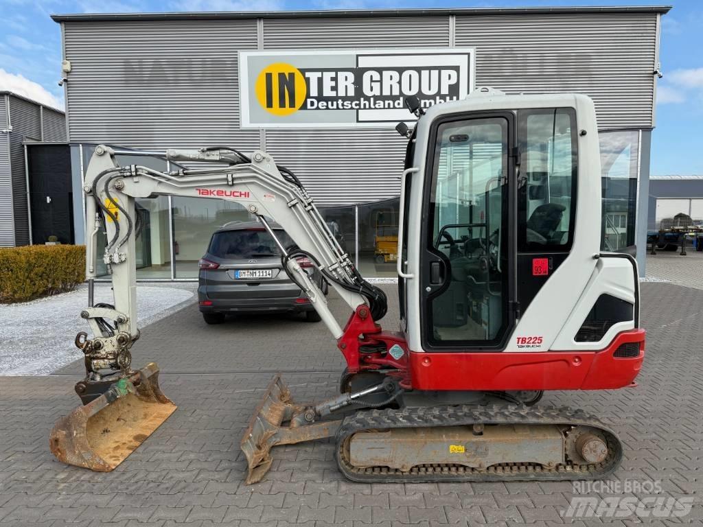 Takeuchi TB 225 V3 Mini rýpadla < 7t