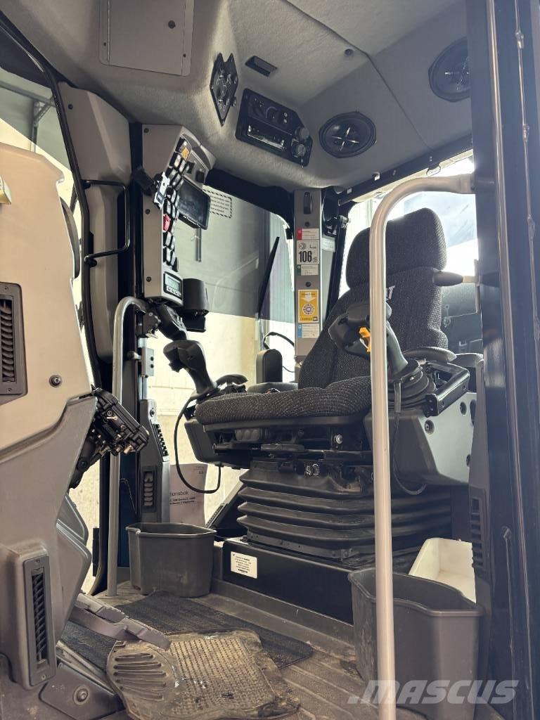 CAT 120 AWD Grejdry