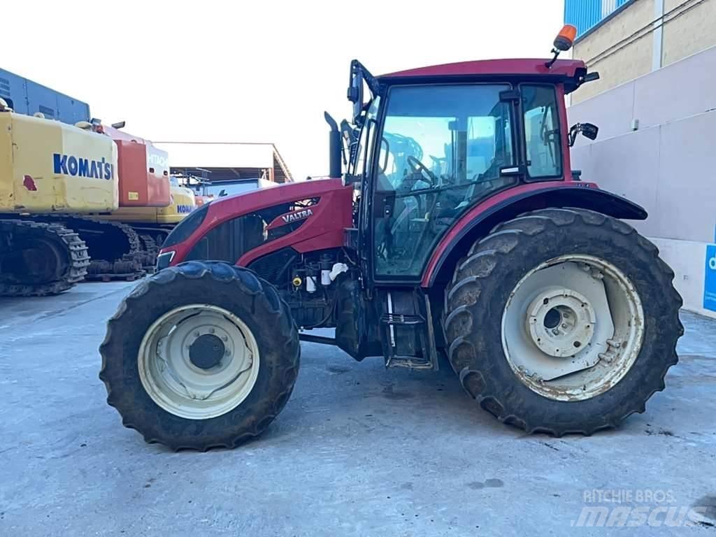 Valtra A134 Traktory