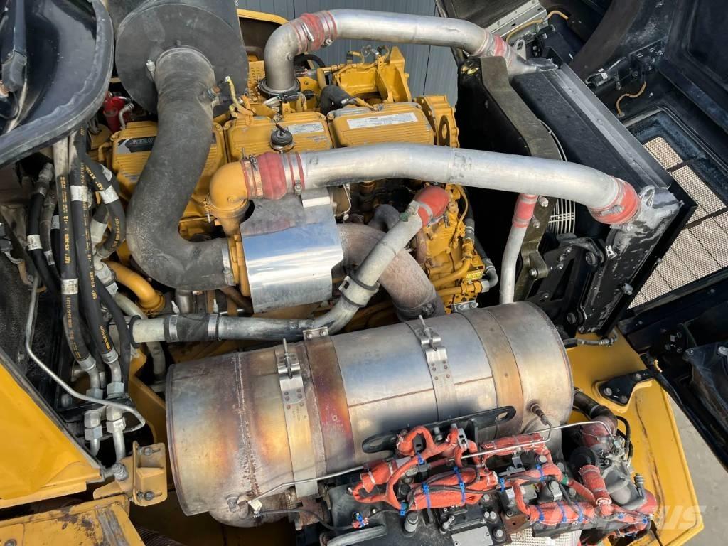 CAT 735 | 735B Kloubové dempry