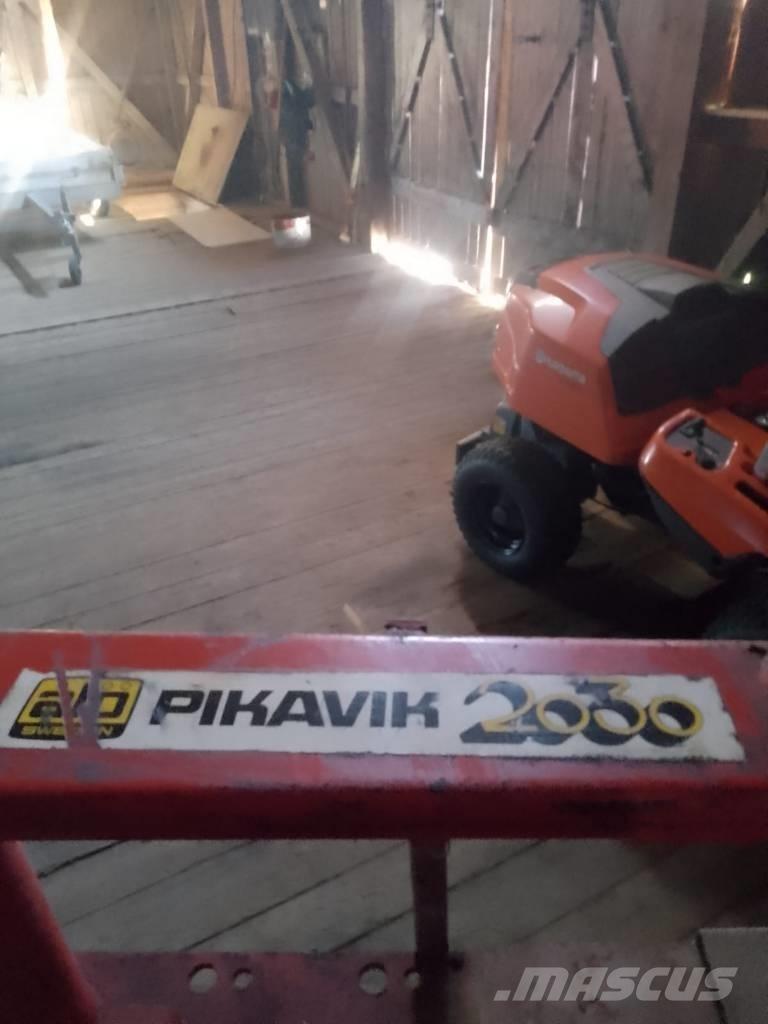 Ålö Pikavik 2030 Čelní nakladače a rypadla