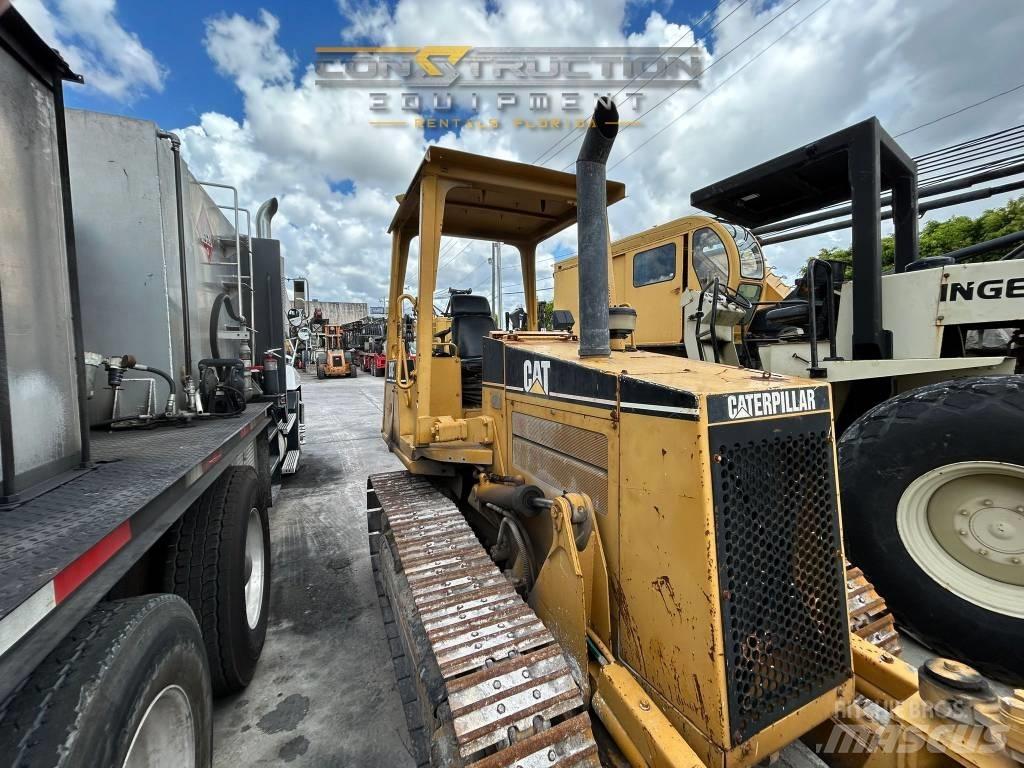 CAT D 3 C III Pásové dozery
