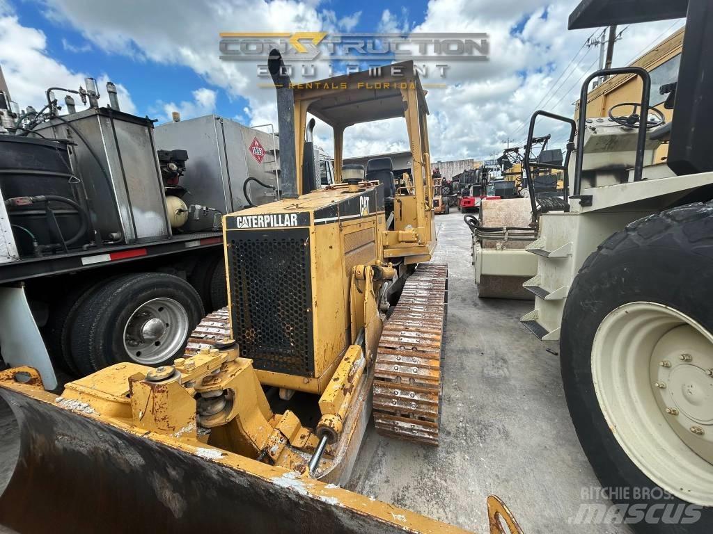 CAT D 3 C III Pásové dozery