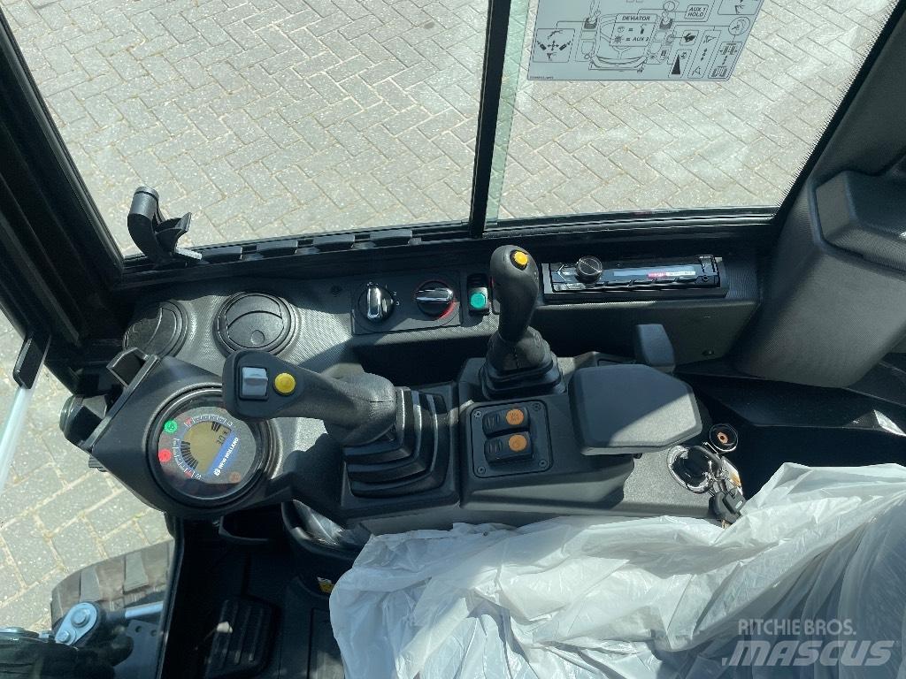 New Holland E19D Víceúčelové nakladače