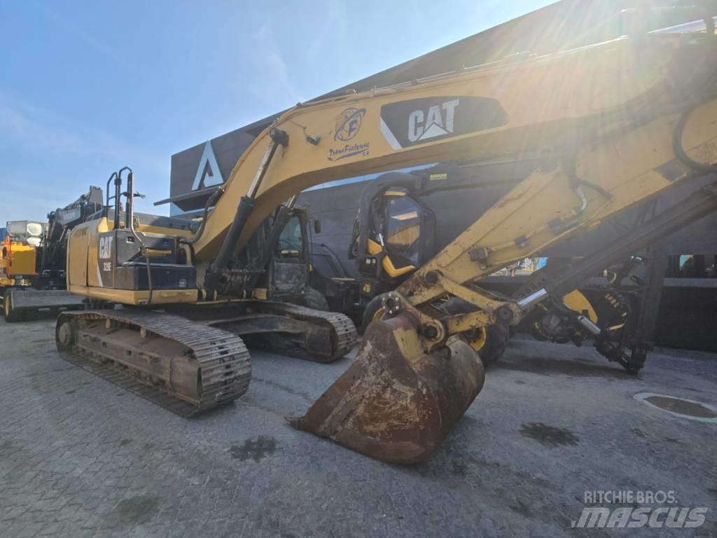 CAT 329 E LN Pásová rýpadla