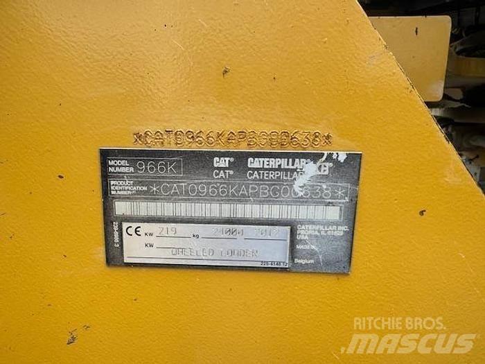 CAT 966K Kolové nakladače