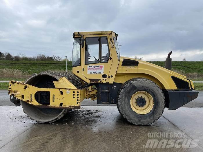 Bomag BW213DH-4 Tahačové válce