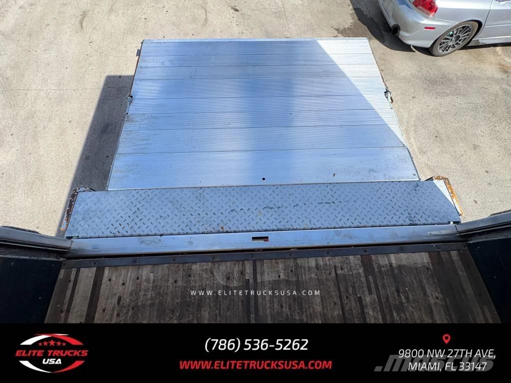 Freightliner M106 Skříňová nástavba