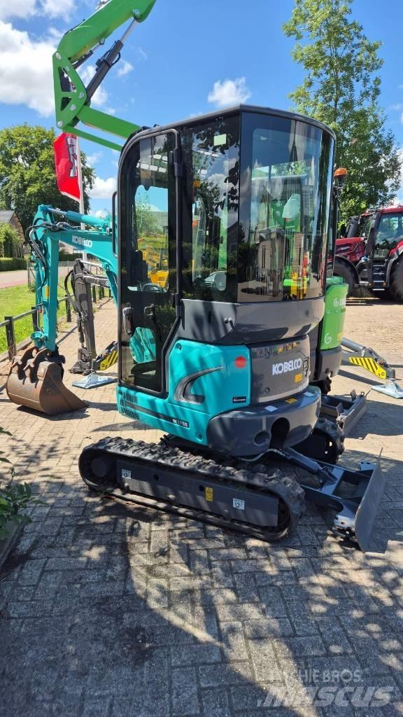 Kobelco SK 17 SR Mini rýpadla < 7t