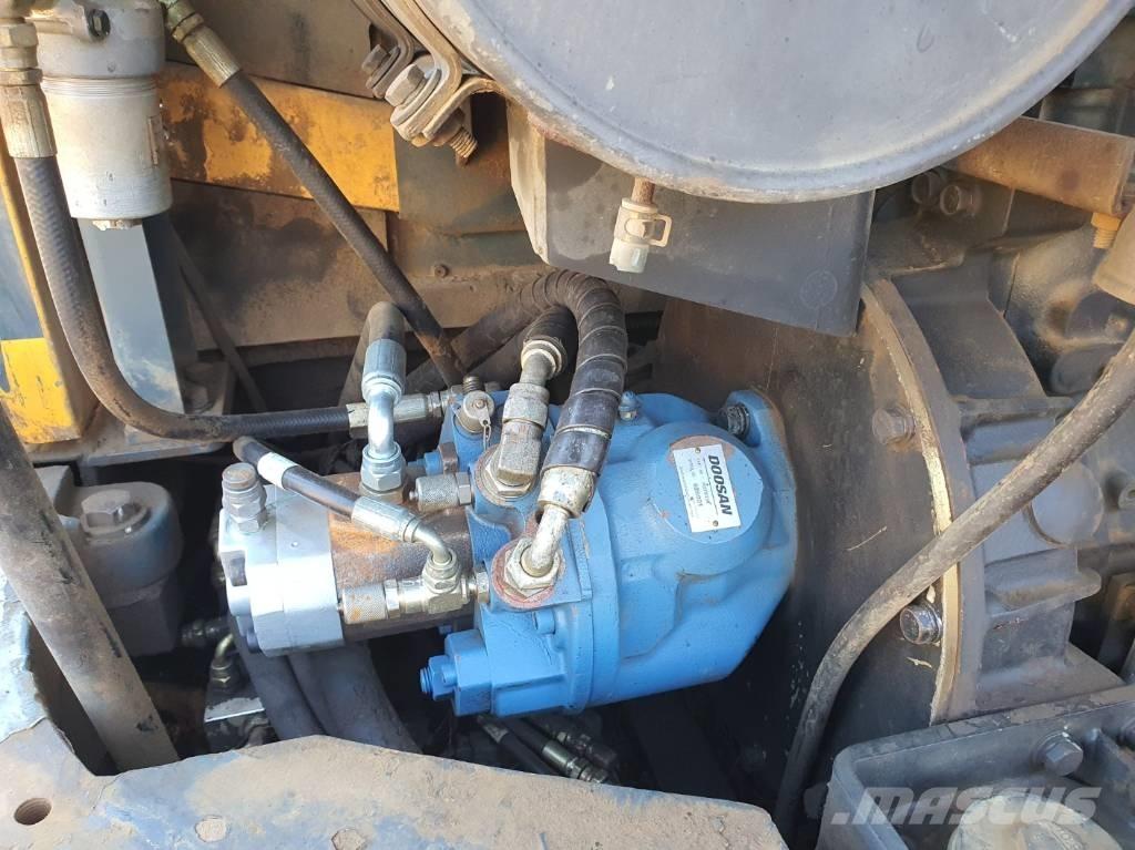 Hyundai Robex 55 Mini rýpadla < 7t