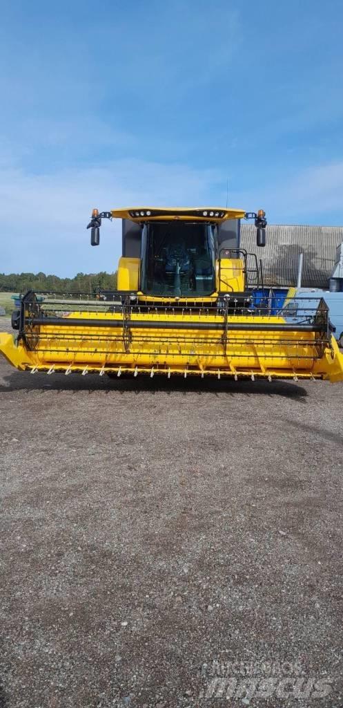 New Holland CX 5.80 Sklízecí mlátičky