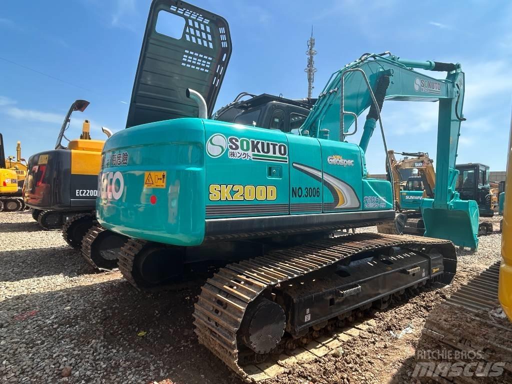Kobelco SK 200D Midi rýpadla 7t - 12t