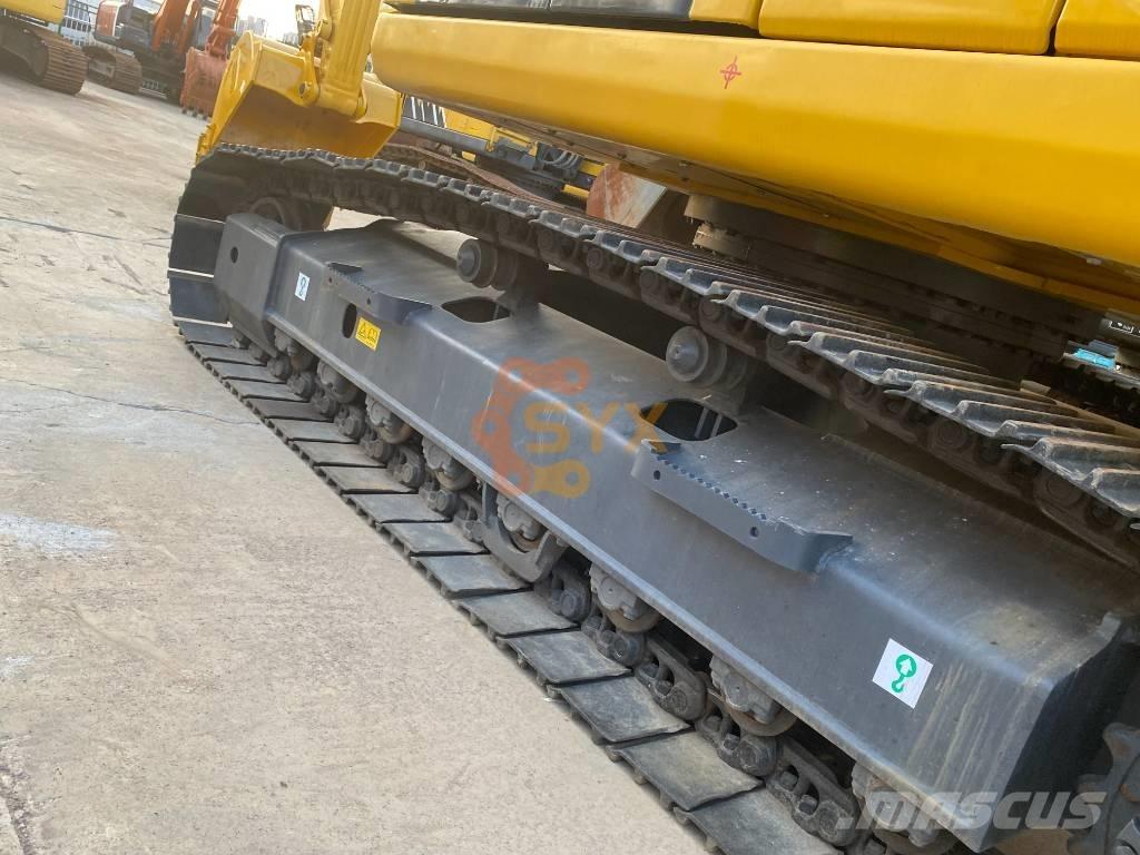 Komatsu PC 220-8 Pásová rýpadla