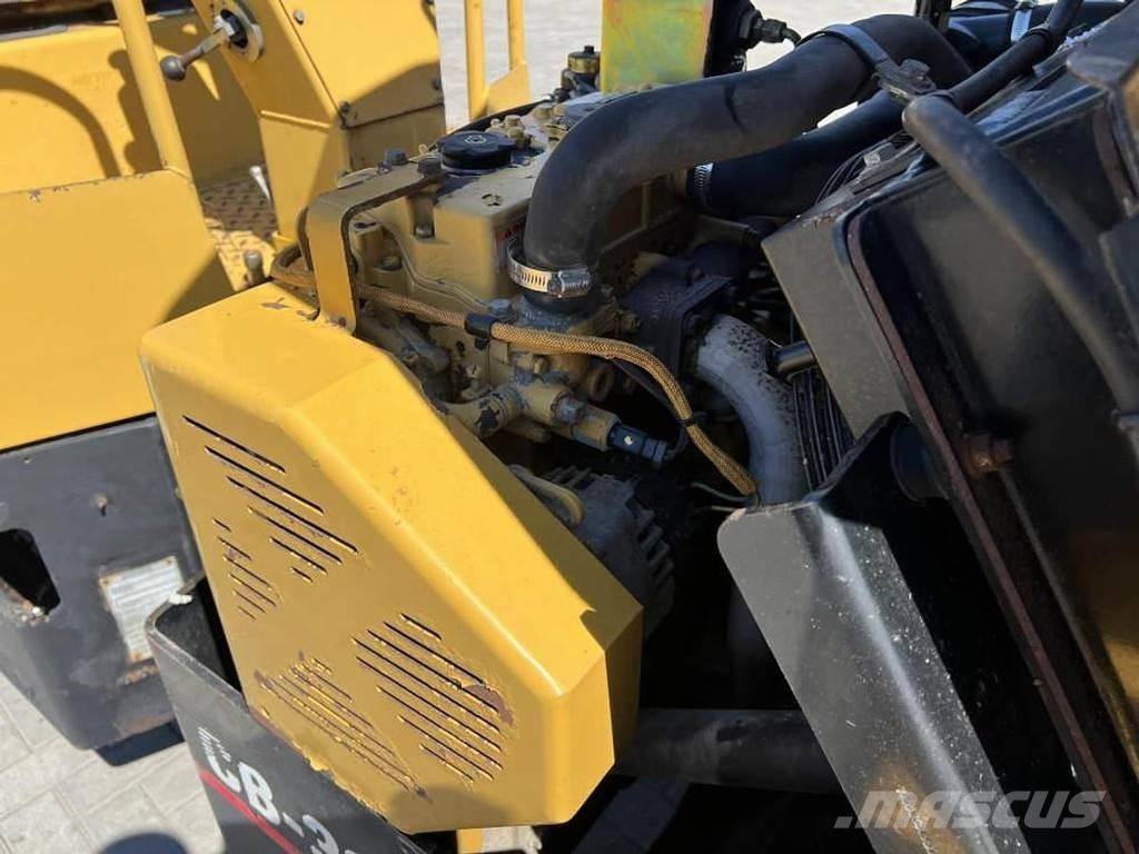 CAT CB 334E Tandemové válce