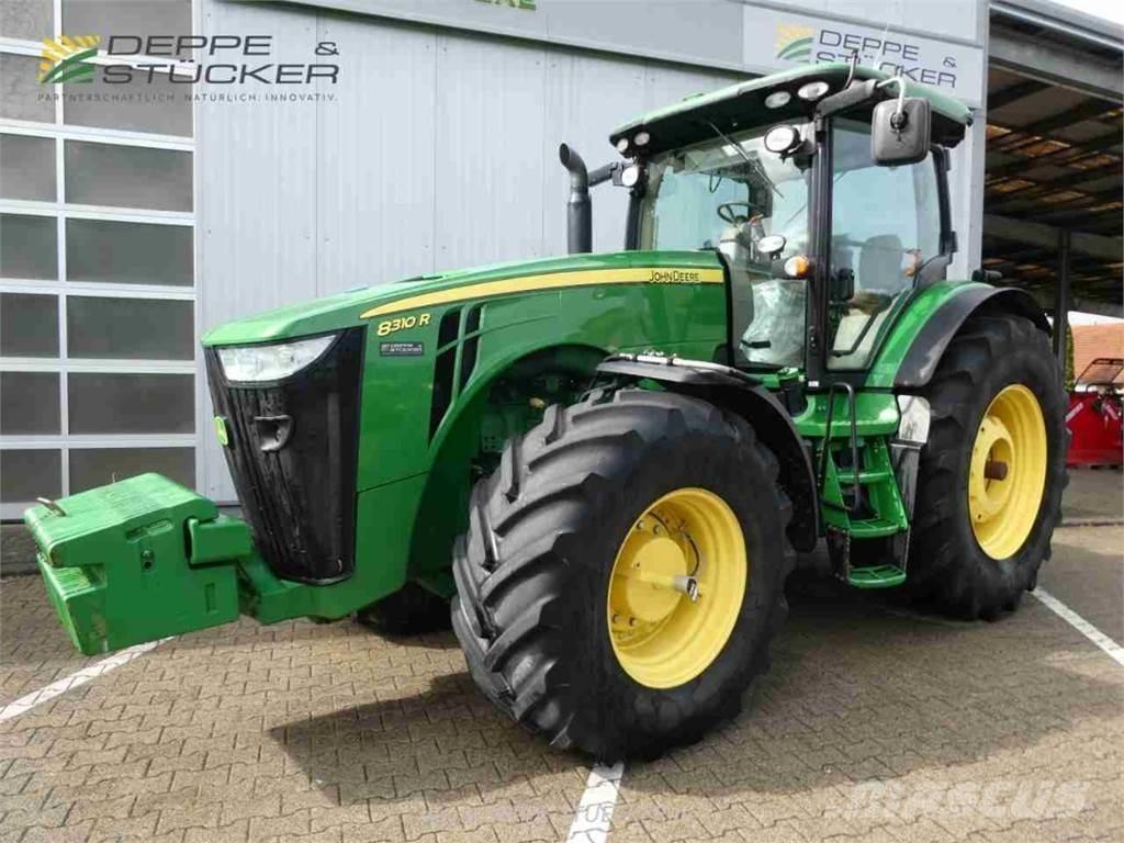 John Deere 8310R Traktory