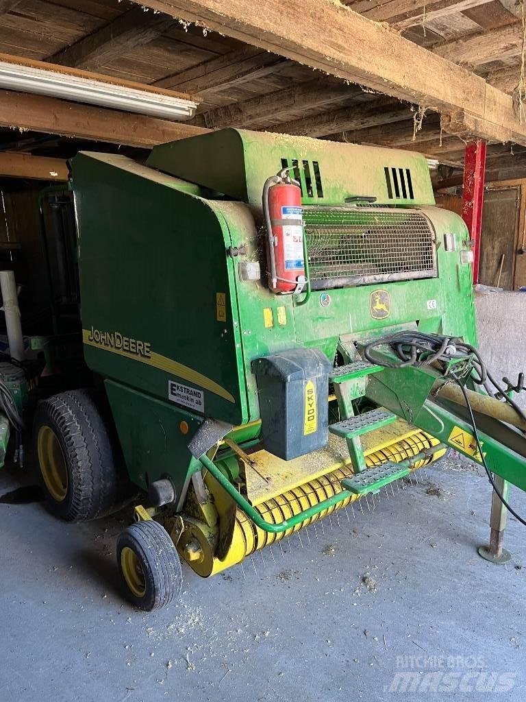 John Deere 578 Lis na válcové balíky