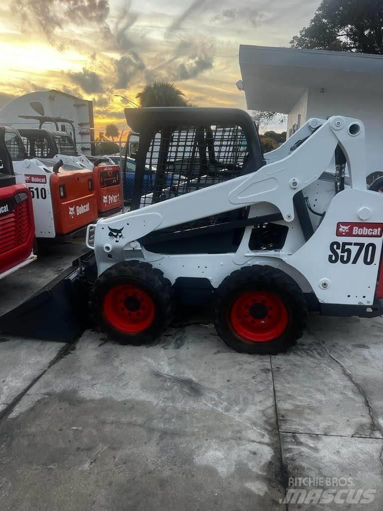 Bobcat S570 Smykem řízené nakladače