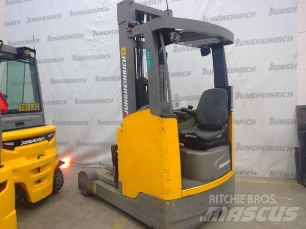 Jungheinrich ETV 325 Retraky