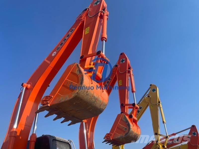 Hitachi ZX 240 Pásová rýpadla