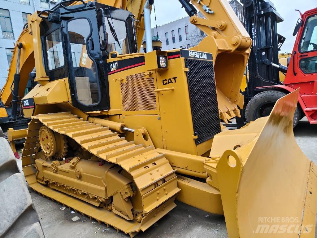 CAT D 5 M Pásové dozery