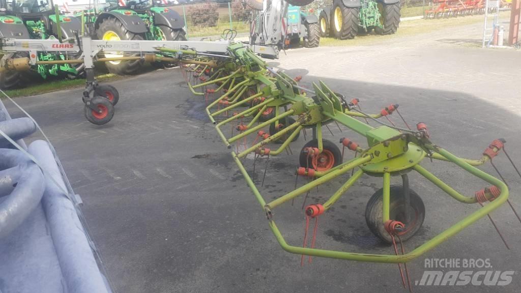 CLAAS VOLTO 1300 T Obraceče a shrabovače sena