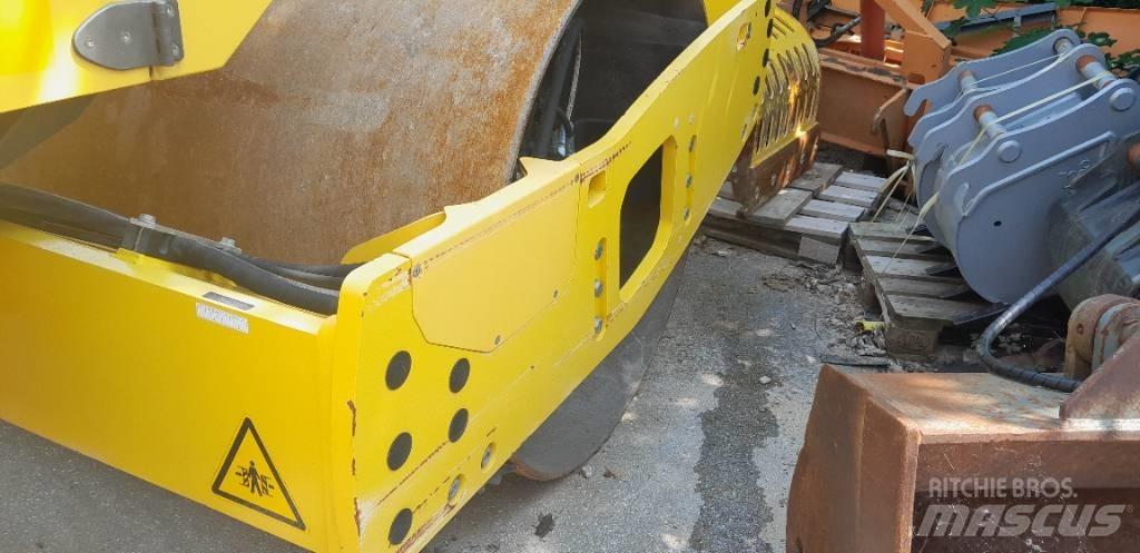 Bomag BW 177 D-5 Tahačové válce