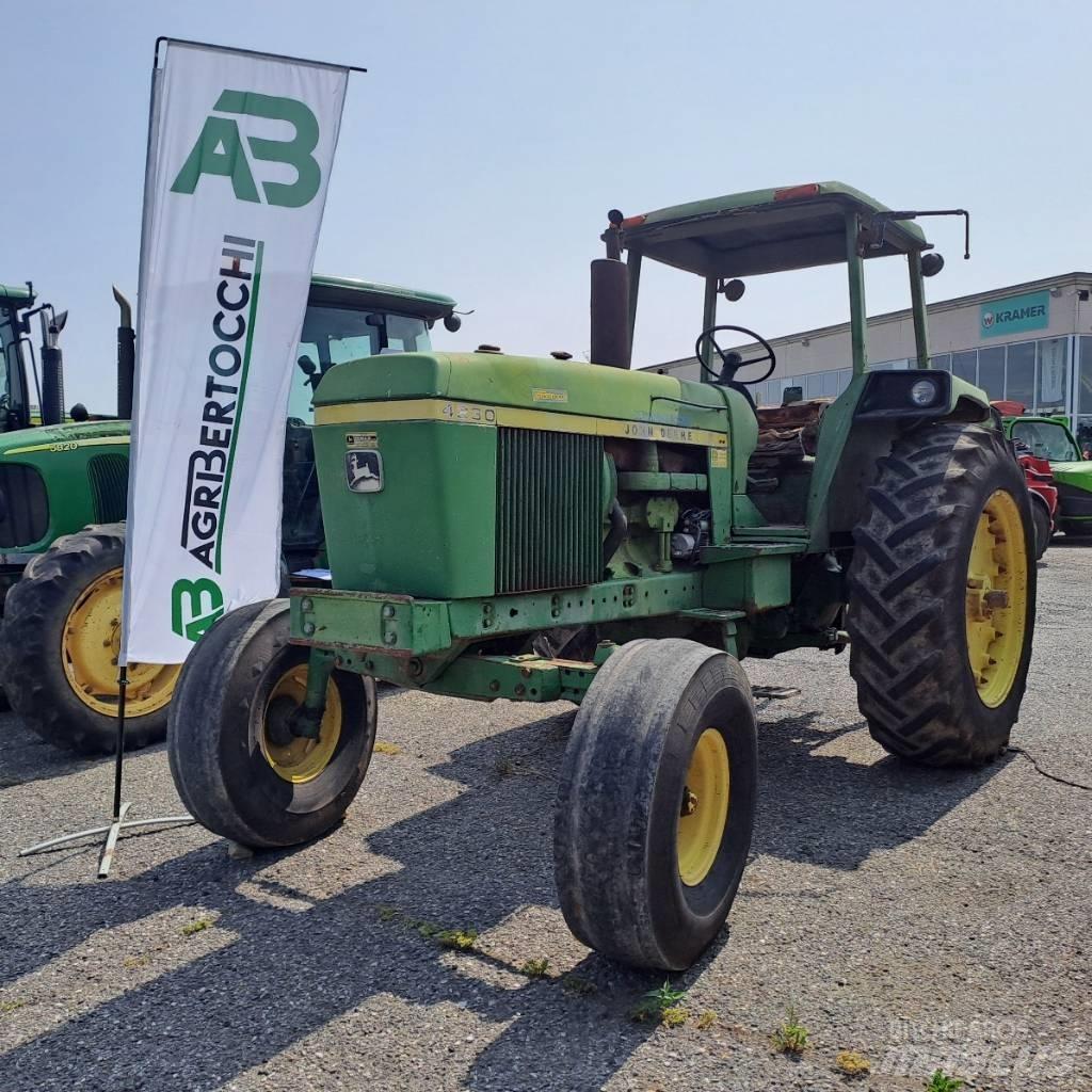John Deere 4230 Traktory