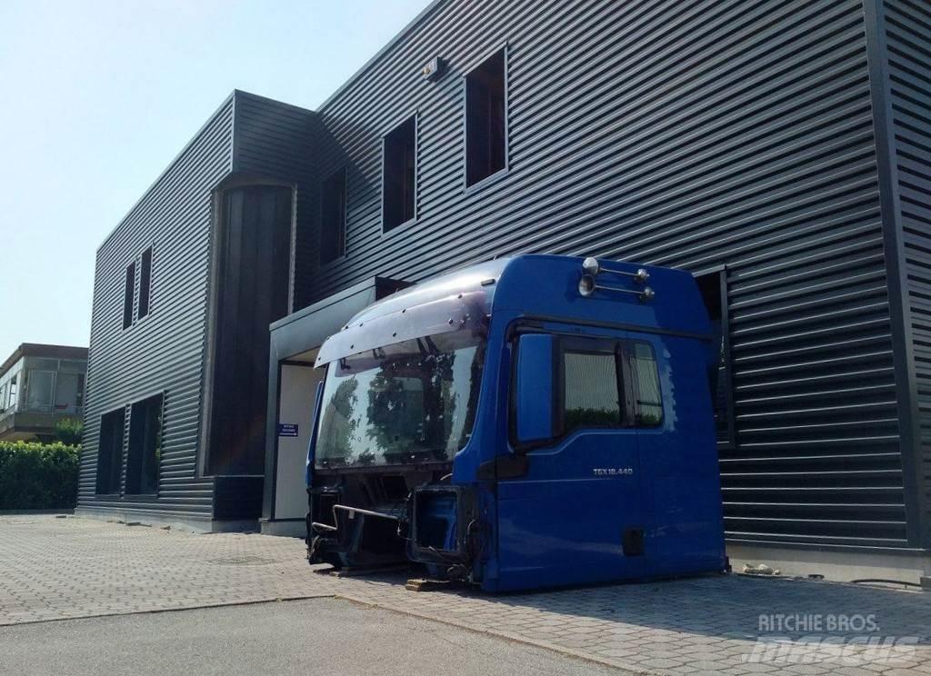 MAN TGX XLX EURO 5 Kabiny a interiér