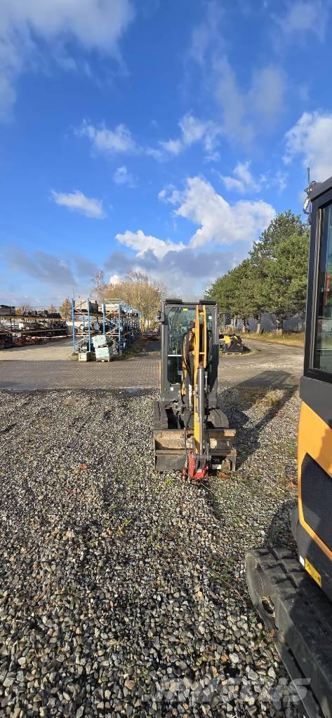 CASE CX 19 D Mini rýpadla < 7t