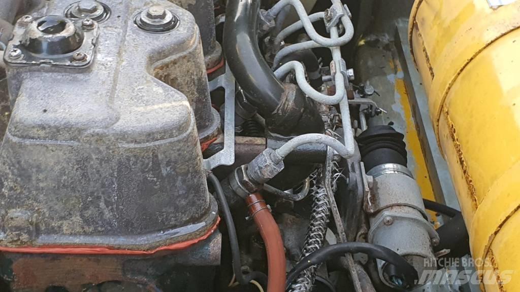 Sakai TS 160 Pneumatikové válce