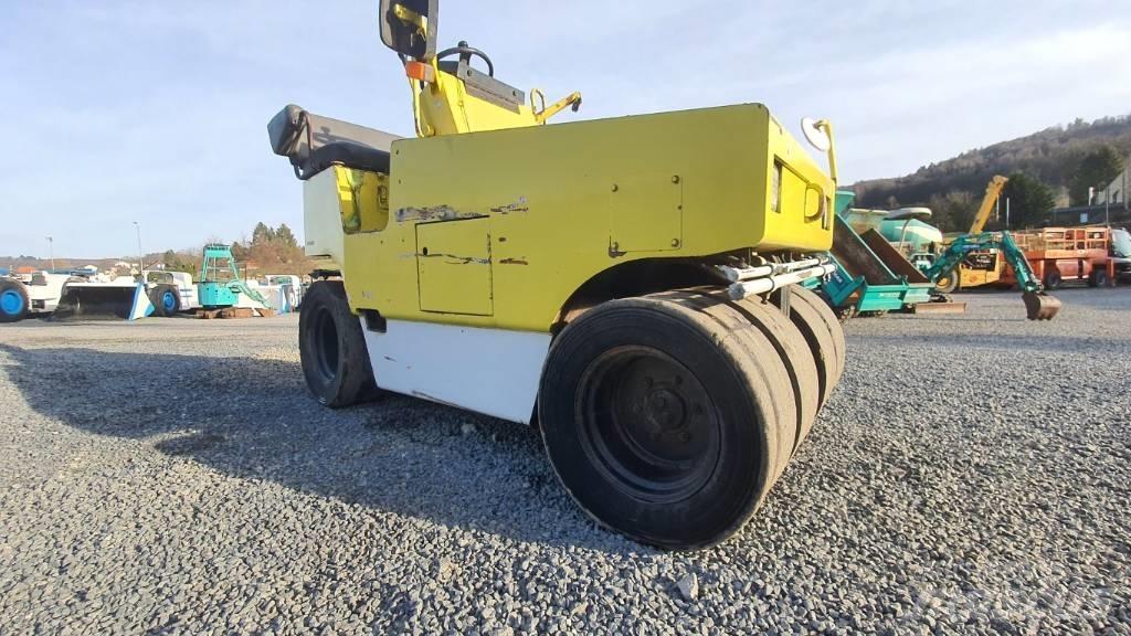 Sakai TS 160 Pneumatikové válce