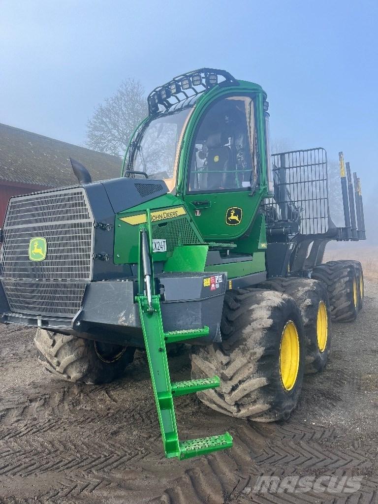 John Deere 910G Vyvážecí traktory