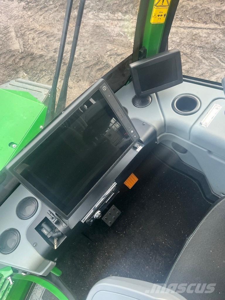 John Deere 910G Vyvážecí traktory