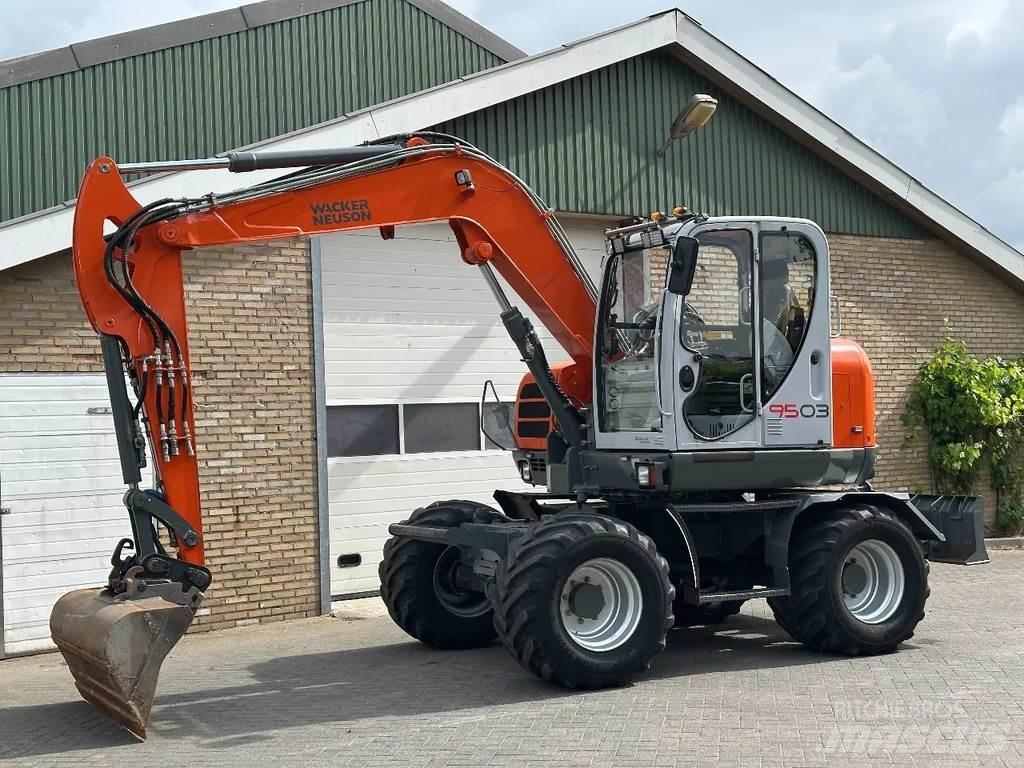 Neuson 9503 Midi rýpadla 7t - 12t